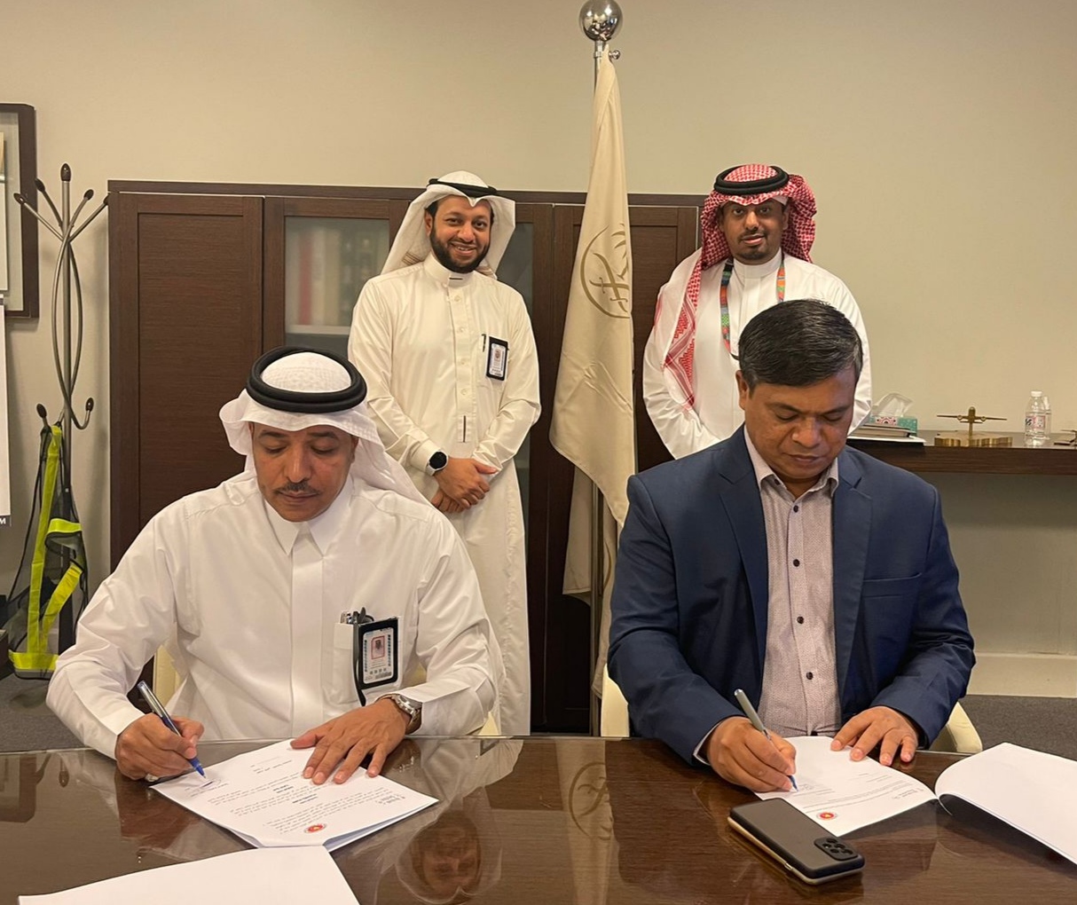 الخطوط السعودية تبرم اتفاقية مع بعثة الحج البنغلاديشية لتسهيل إجراءتها