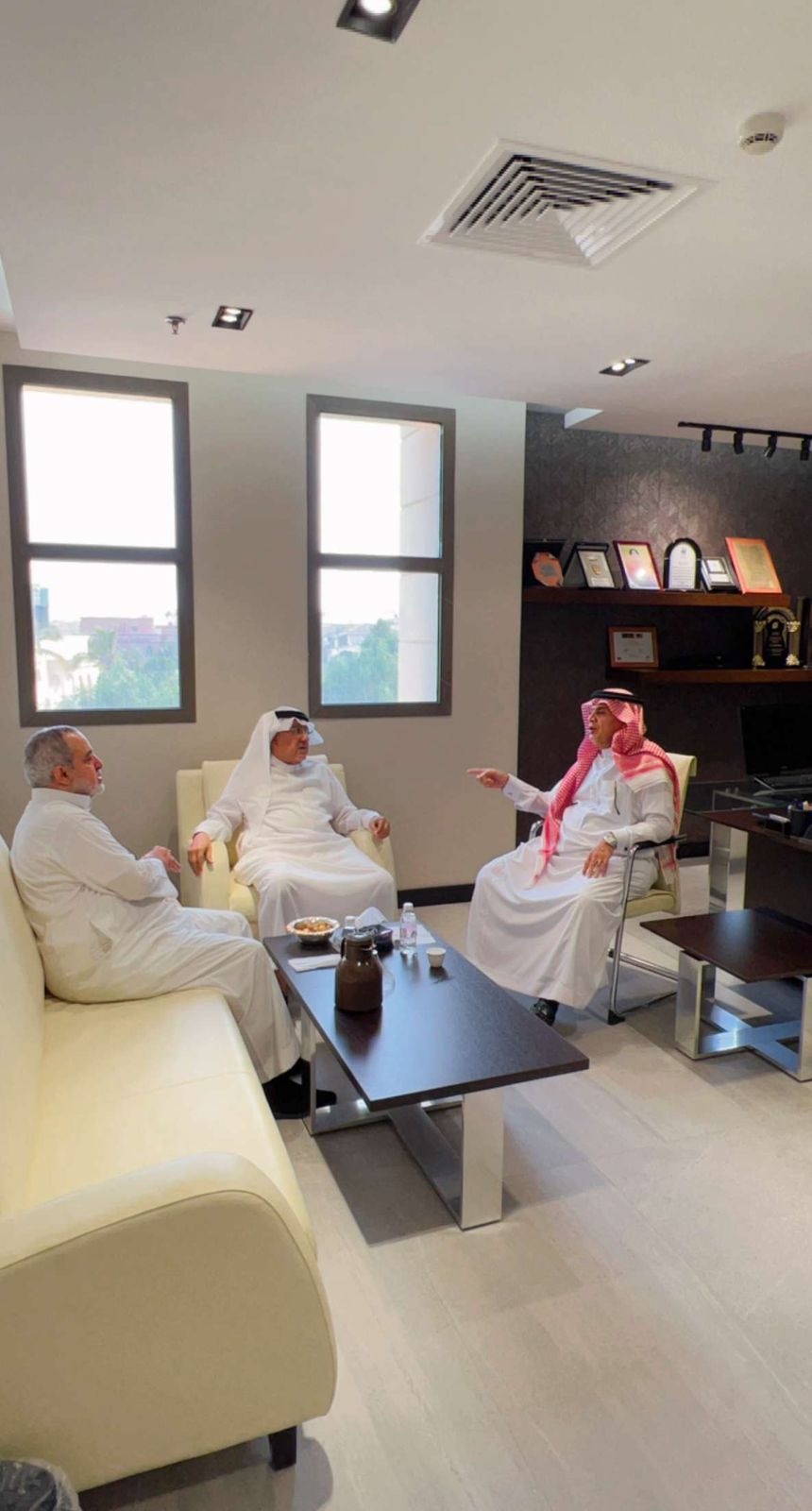 السبيعي يزور (بر جدة) ويطلع على برامجها التنموية في إثراء العمل الاجتماعي