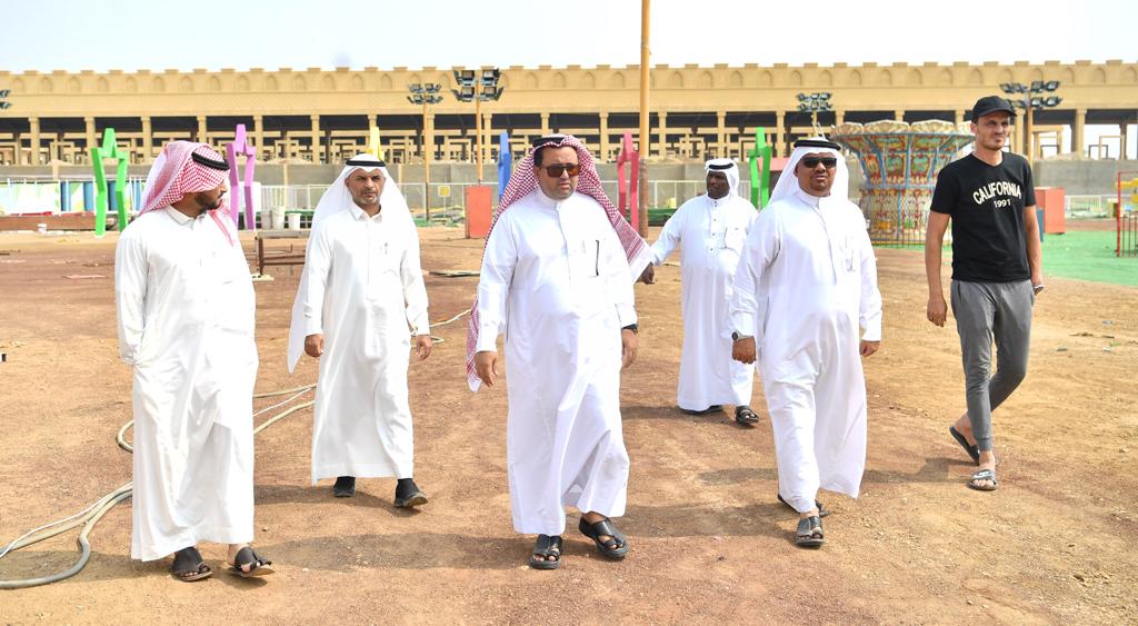 رئيس بلدية الدرب يتفقد الخدمات البلدية بمهرجانات " ربيع الدرب للتسوق والترفيهية "