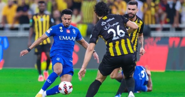 ساعات قليلة تفصلنا عن الكلاسيكو المرتقب .. الهلال والاتحاد في قمة الشتاء 