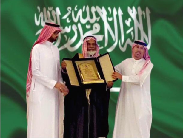 بحضور مدير مكتب الاشراف بالعارضة الشيخ الجابري يكرم الأستاذ سليمان الجابري