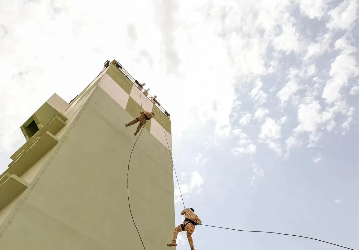 انطلاق التمرين الأمني المشترك بين الحرس الملكي السعودي والحرس الملكي البحريني ”حارس ”