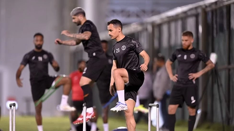 الشباب يواصل تحضيراته لمواجهة النصر.. في البطولة العربية