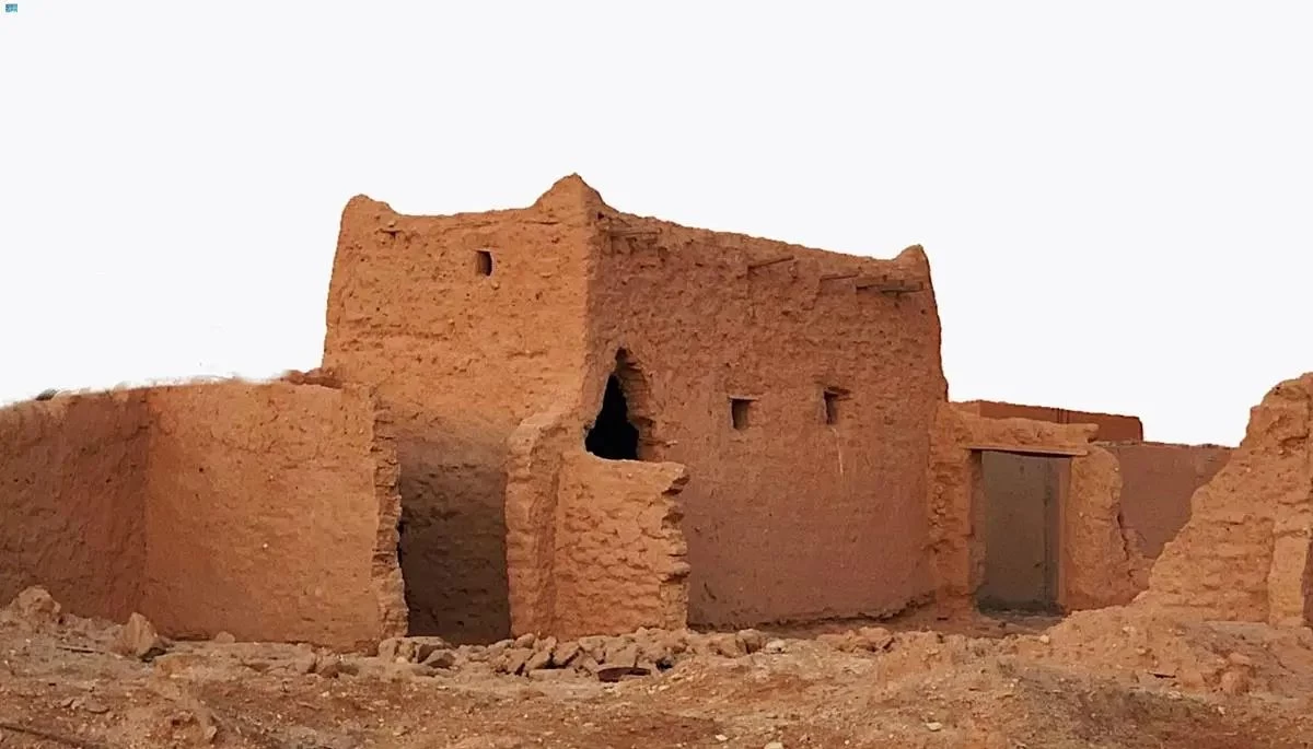 "لوقة التاريخية"..زاخرة بالمواقع الأثرية الغنية بحكايات البوادي والقوافل والثقافات المتنوعة