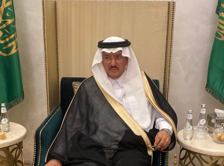 محافظ الدوادمي يشارك رجل الأعمال فهد الحمادي احتفالهم بمناسبة زواج ابنه