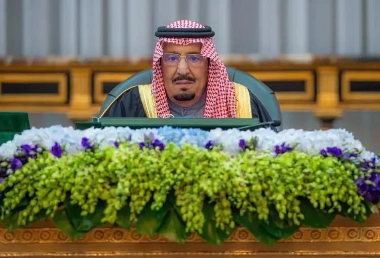 خادم الحرمين الشريفين يرأس جلسة مجلس الوزراء