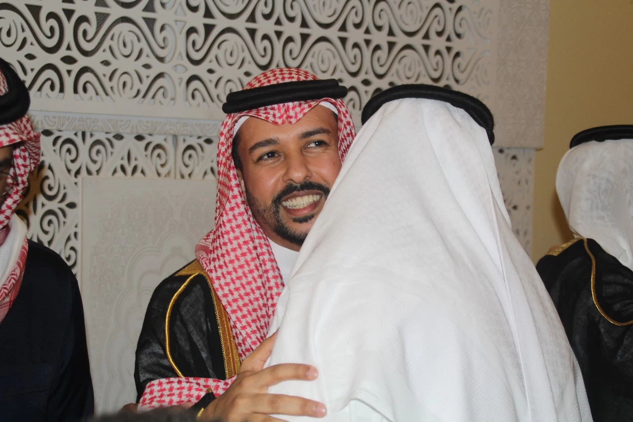 شيخ شمل محافظة جزر فرسان يحتفي بعقد قران ابنه ضيف الله الراجحي