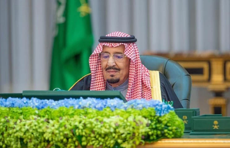 خادم الحرمين الشريفين يرأس جلسة مجلس الوزراء