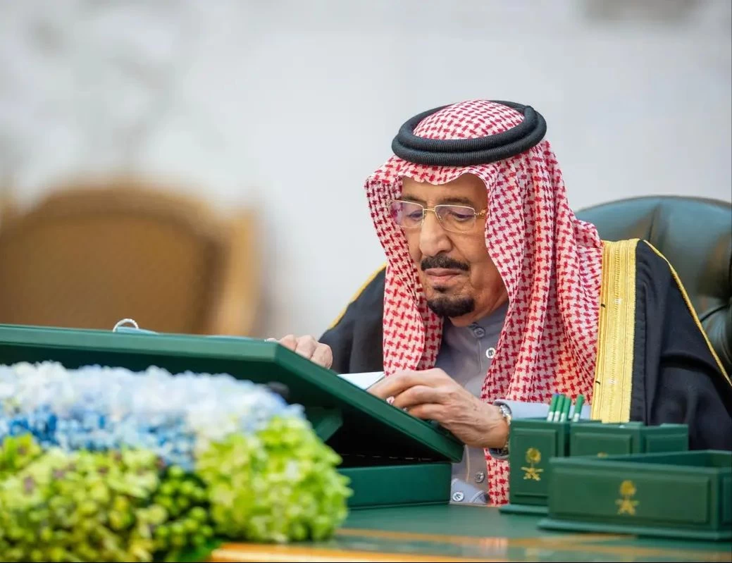 خادم الحرمين الشريفين يرأس جلسة مجلس الوزراء