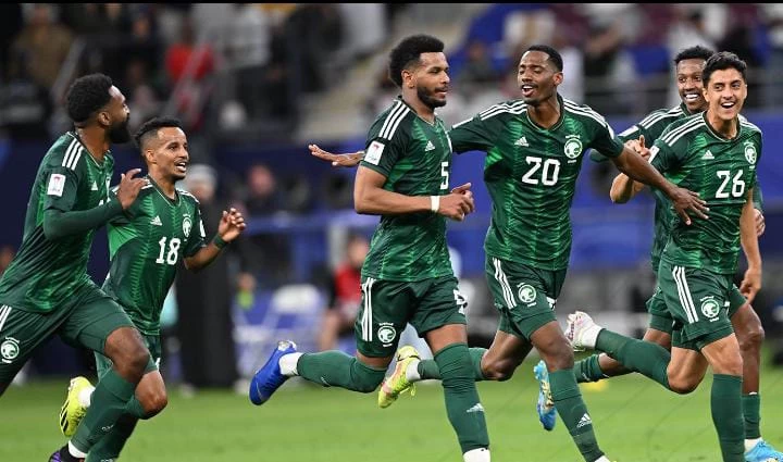 بثنائية غريب والبليهي الأخضر يتجاوز عمان