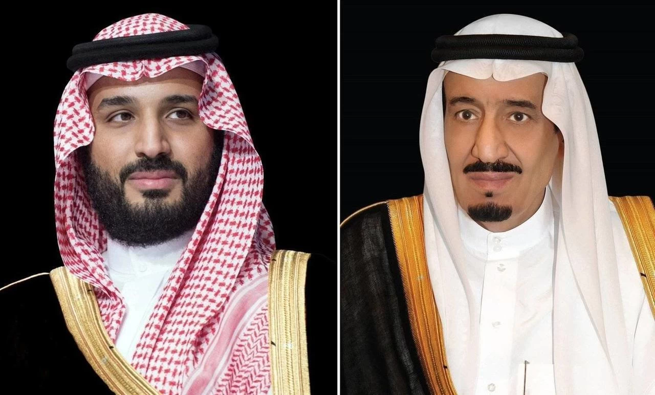 خادم الحرمين الشريفين وسمو ولي العهد يواسيان الشيخ أحمد الخريصي 