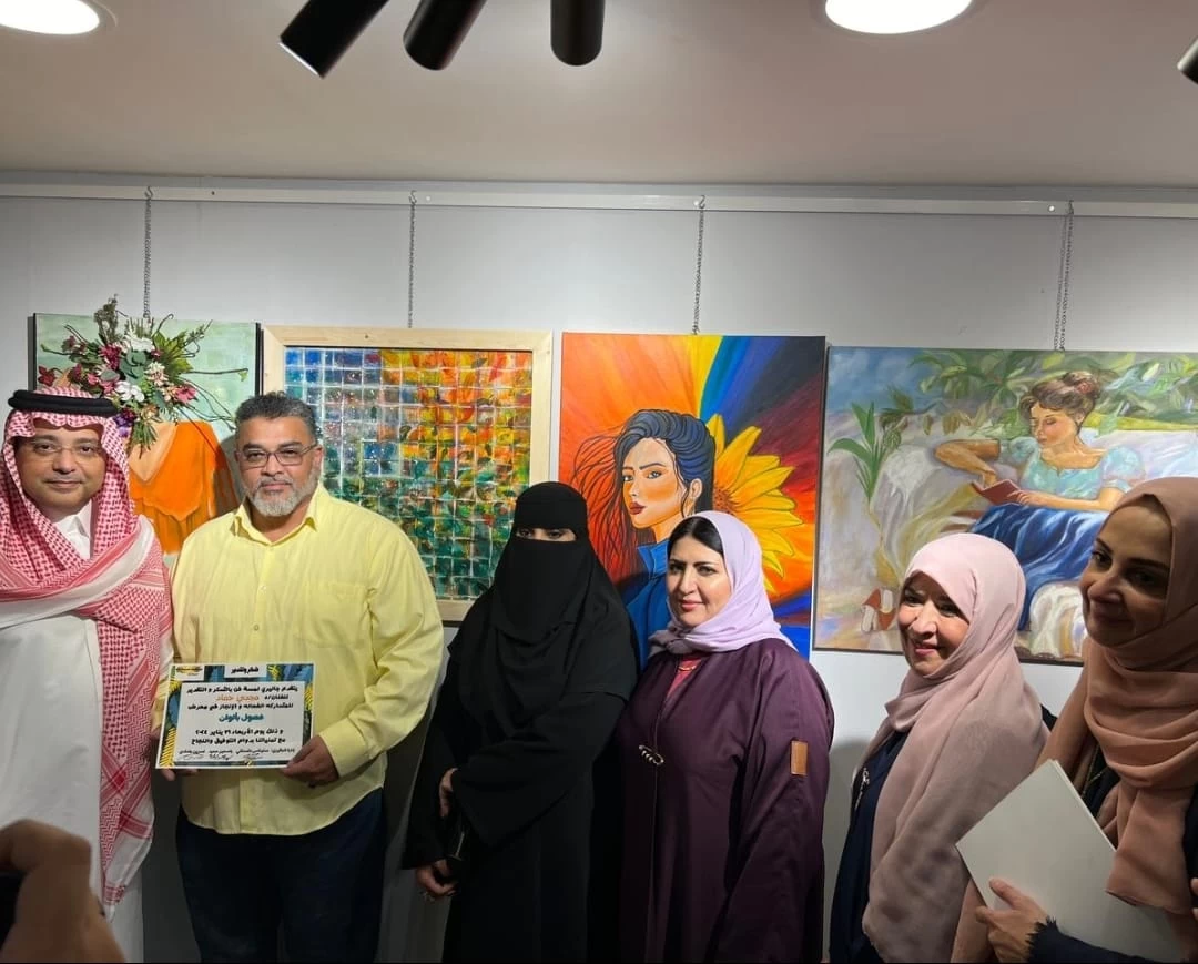  م. أشرف مدني يفتتح معرض 'فصول بألوان ' بغاليري لمسة فن