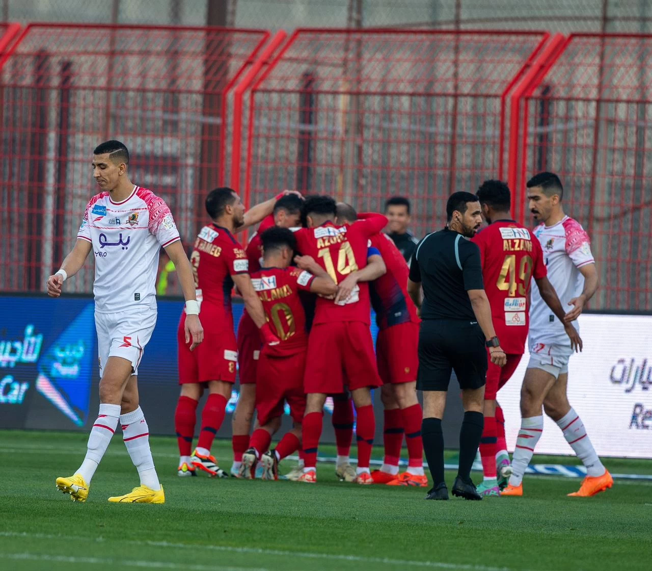 بهدف وحيد ، ضمك يكسب نقاط الوحدة.