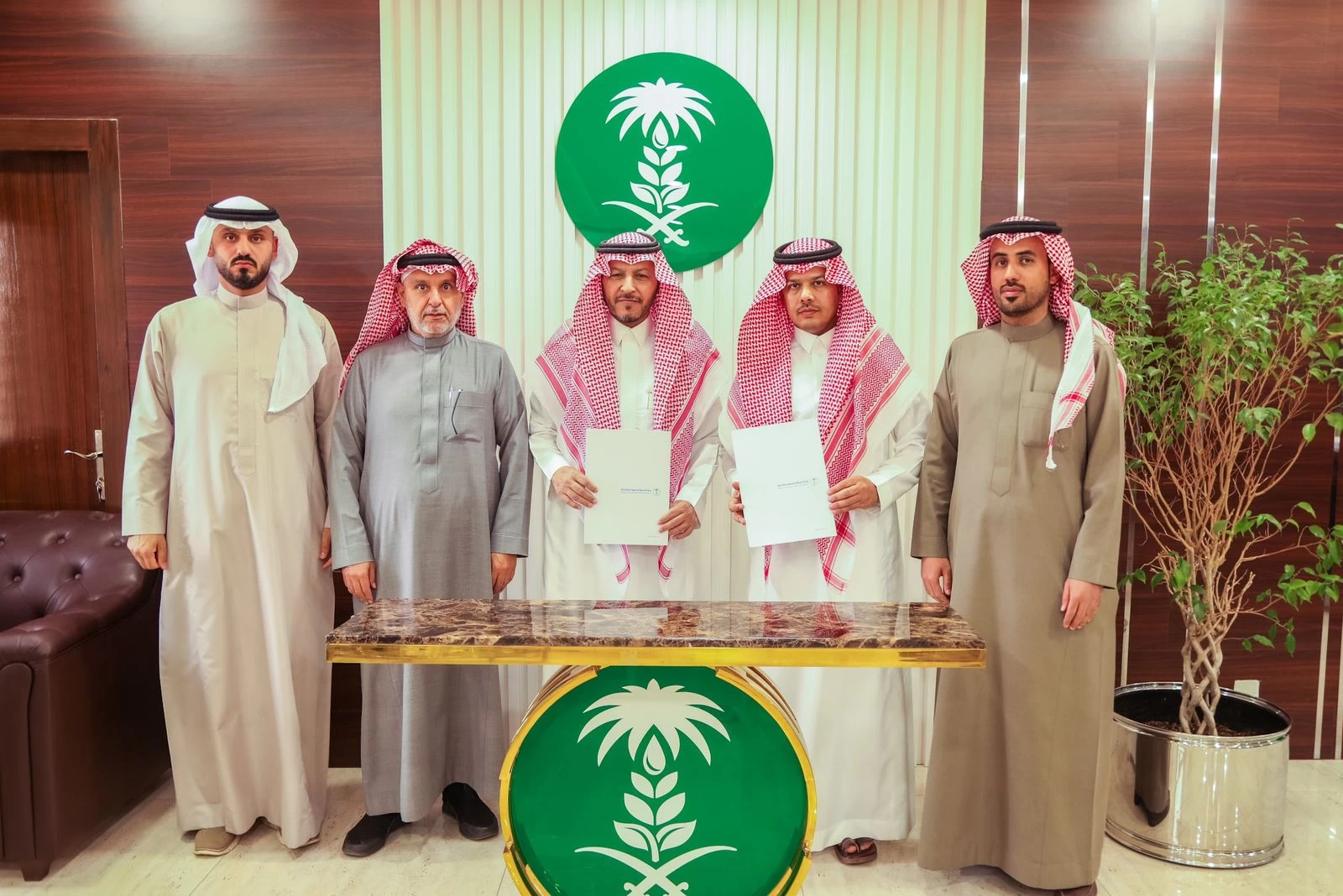"البيئة والمياه" توقع اتفاقية تعاون بيئية مع شركة الصفوة.