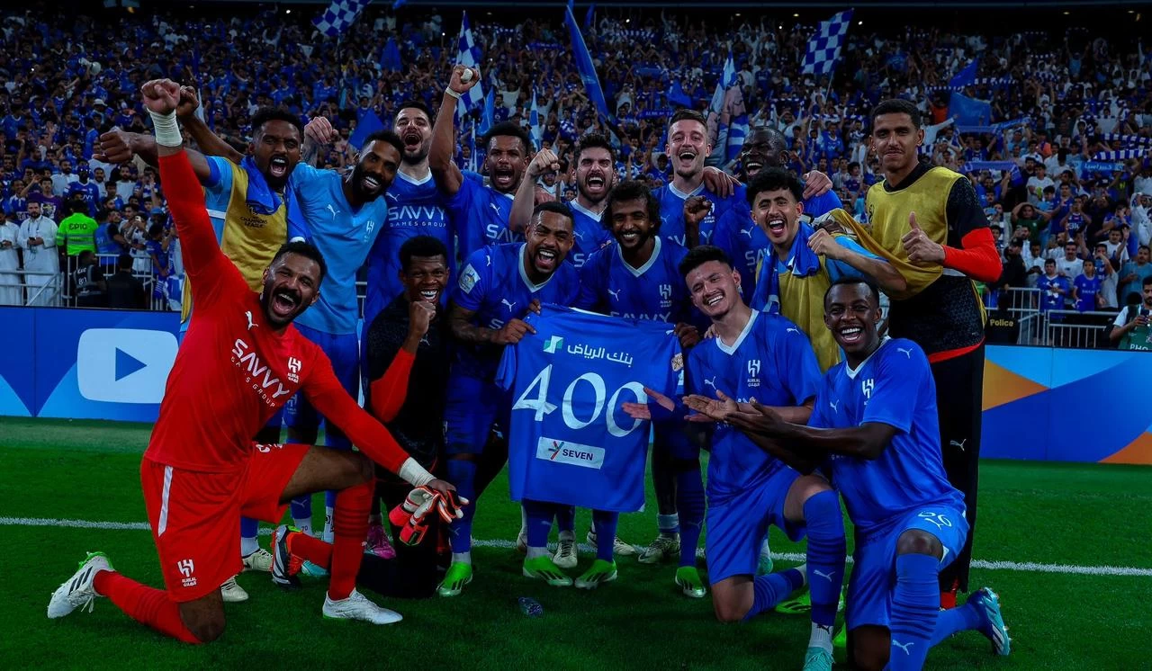 الهلال يُقصي الاتحاد من البطولة الآسيوية ويحقق رقماً تاريخياً في توالي الانتصارات.