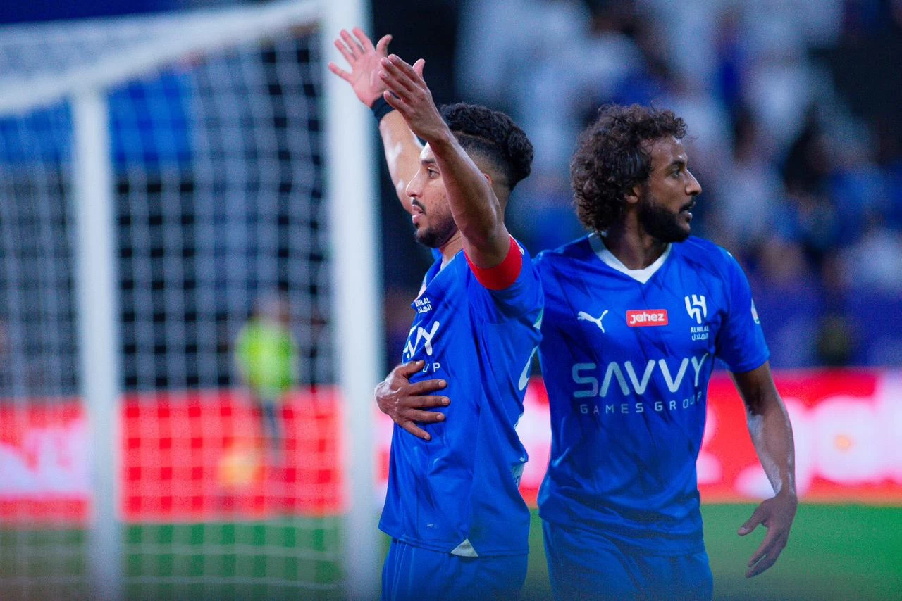 الهلال يحبط مفاجأة ضمك في اللحظات الأخيرة.