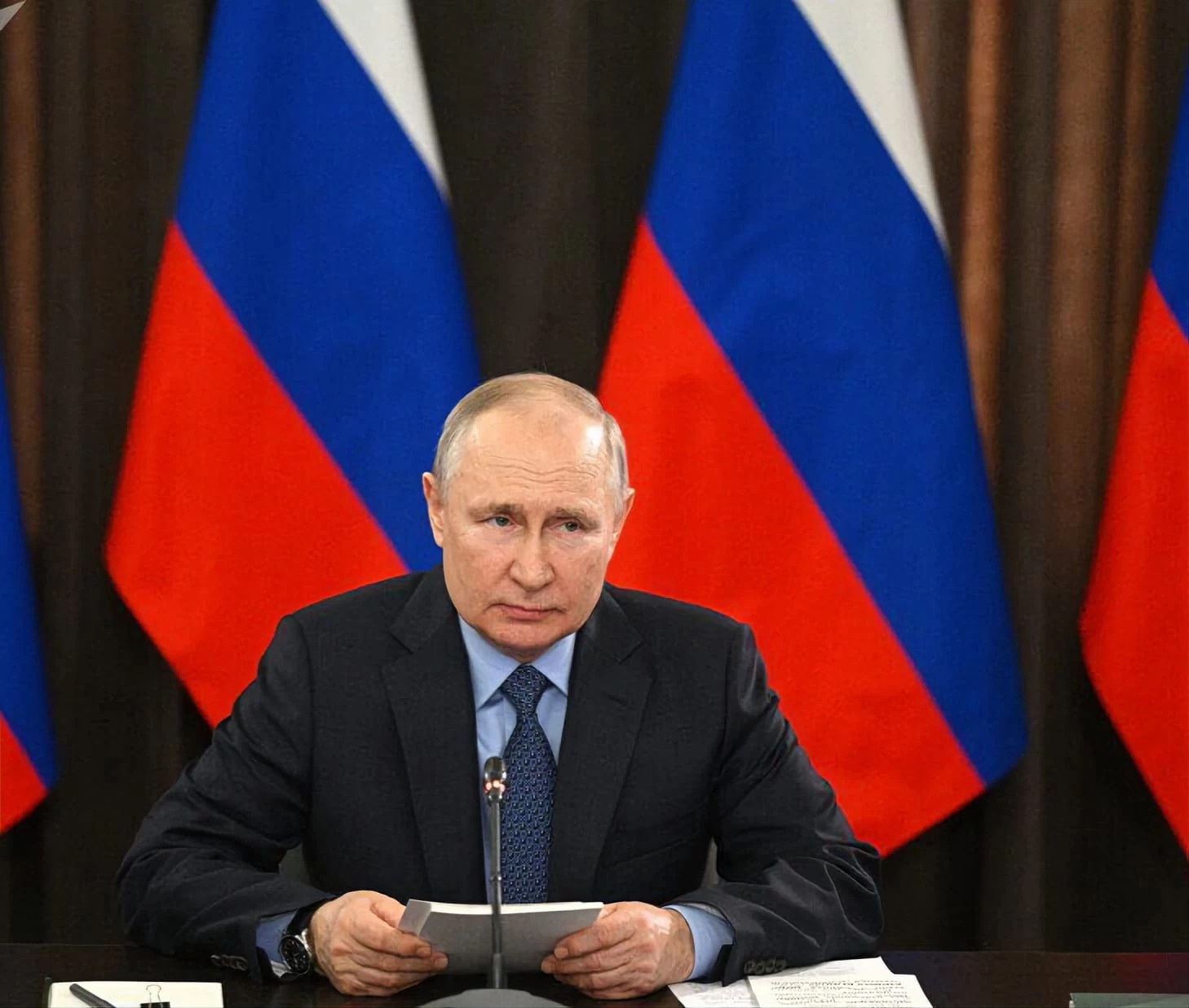 بوتين : العالم على حافة حرب عالمية ثالثة والصين تعلن استعدادها للتدخل 