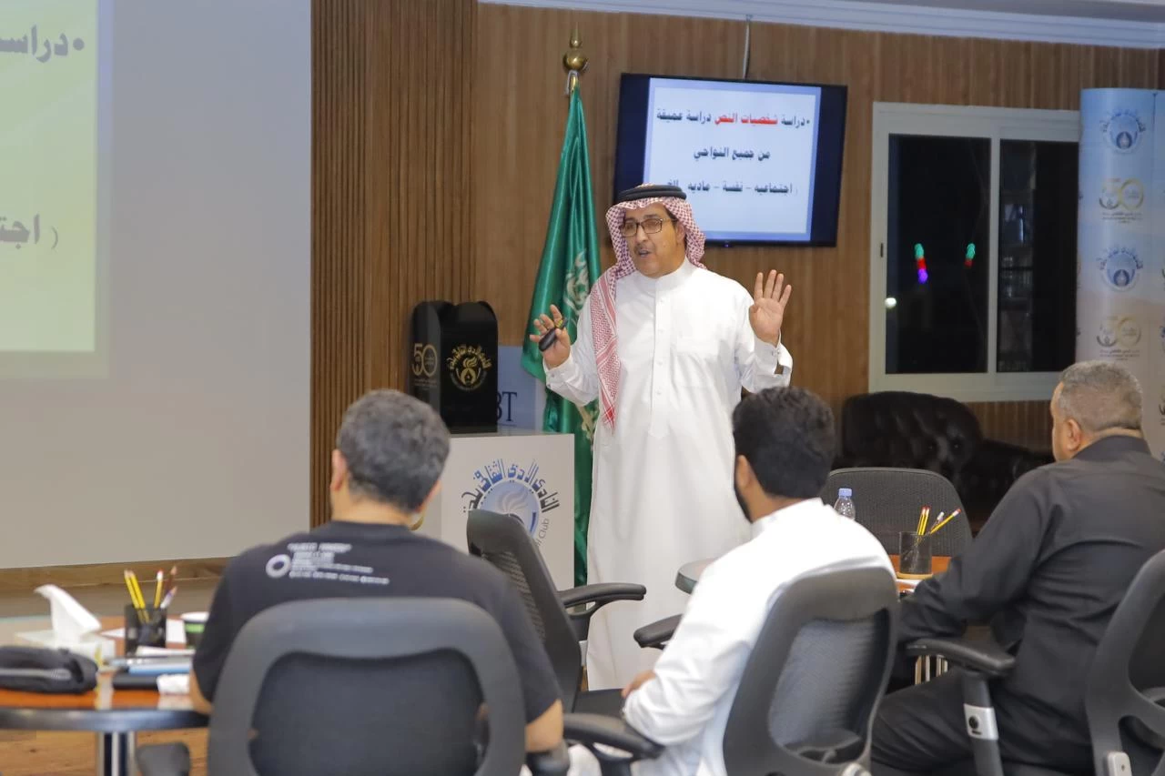 اختتام دورة فن كتابة النص المسرحي بأدبي جدة 