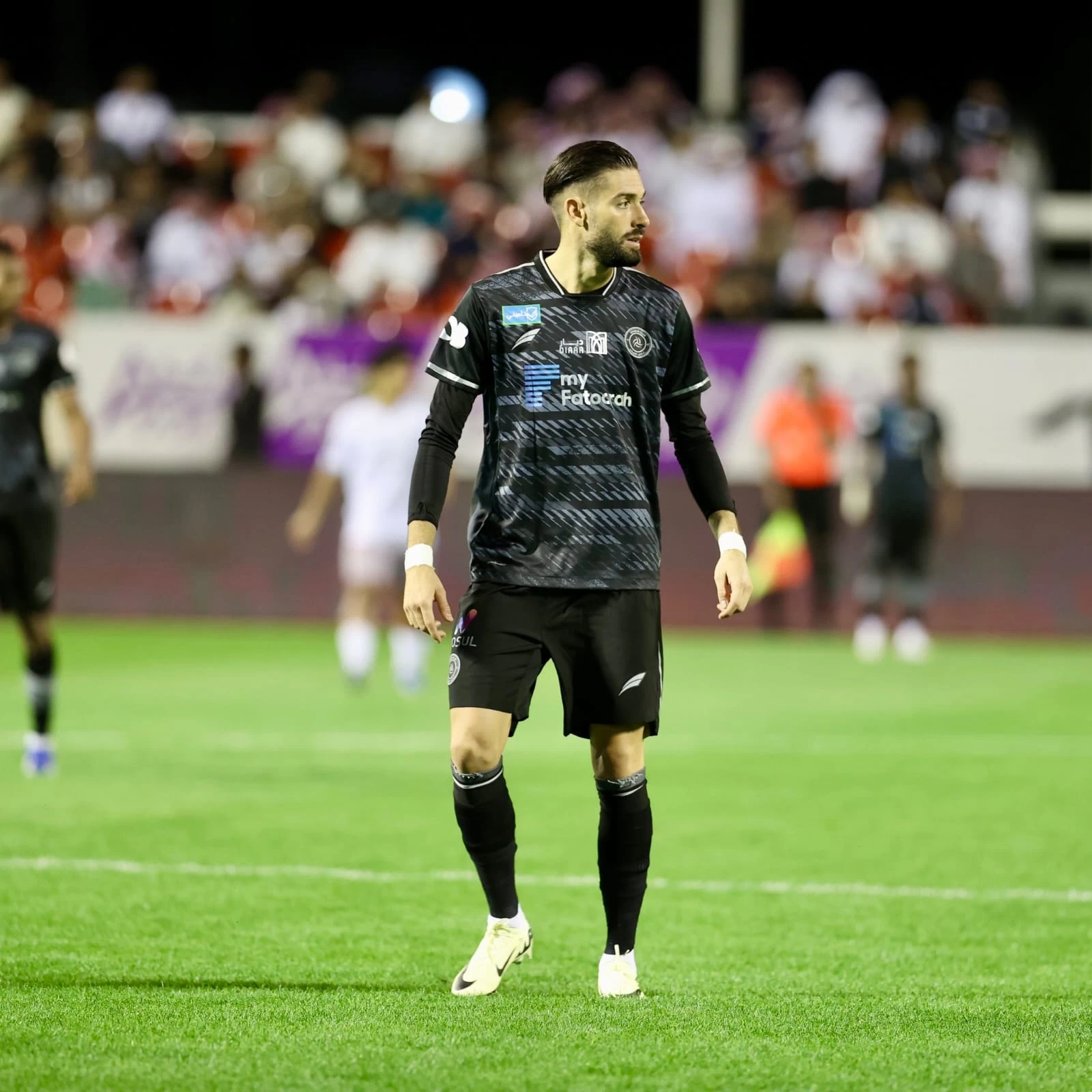 الشباب يتعادل سلبياً مع الطائي ويواصل مسلسل التفريط في النقاط