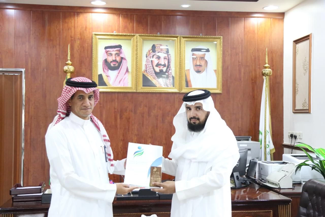 الجمعية الخيرية لرعاية الأيتام بنجران في زيارة لمدير البريد السعودي - سبل