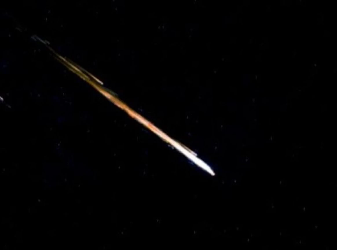 "سقوط نيزك قرب عرعر يثير الدهشة في المنطقة"