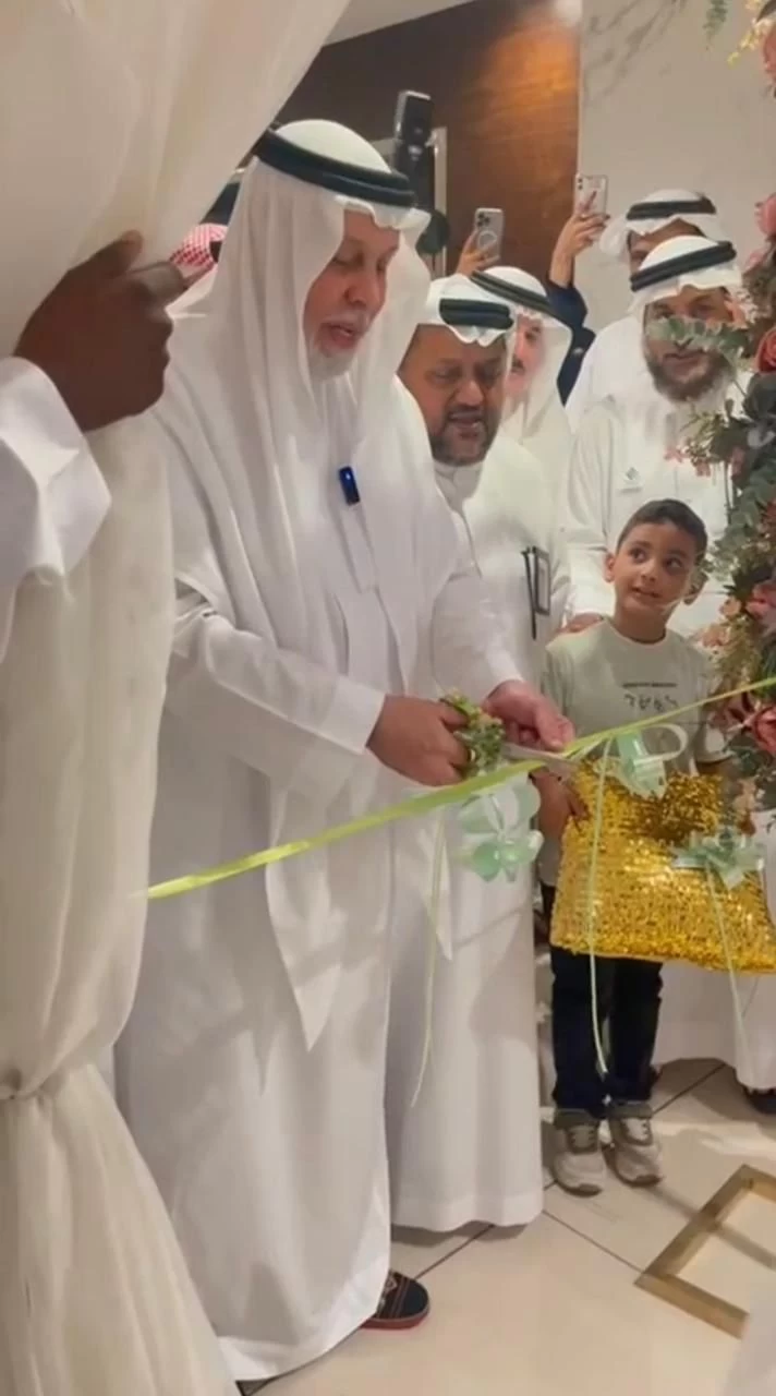 المعرض الجماعي واحة الإبل