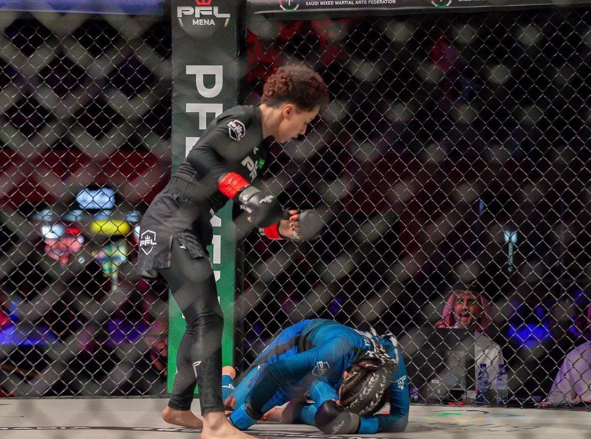 هتان السيف أول سعودية تنتصر في نزال دوري المقاتلين المحترفين "PFL"