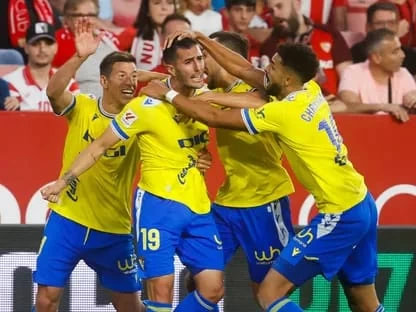 قادش يحافظ على آماله في البقاء بفوز قاتل على إشبيلية وفاليكانو يتجاوز غرناطة 