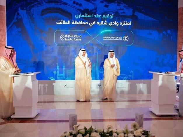 نائب أمير مكة المكرمة يُدشّن ويضع حجر أساس لـ (121) مشروعًا بيئيًا ومائيًا في المنطقة
