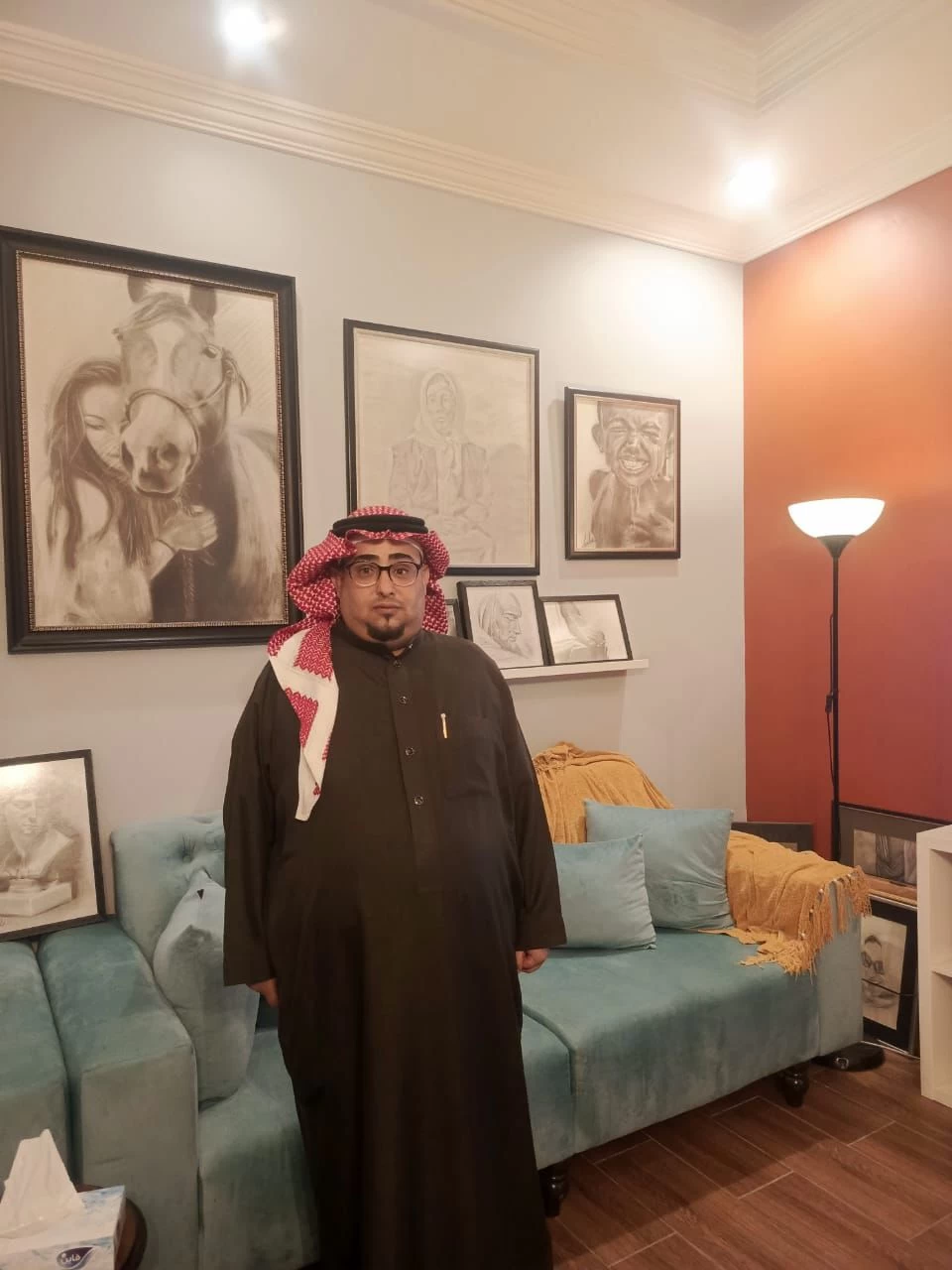 صحيفة أقلام الخبر الإلكترونية تُبرز إبداع الفنانة التشكيلية مناهل الوقداني