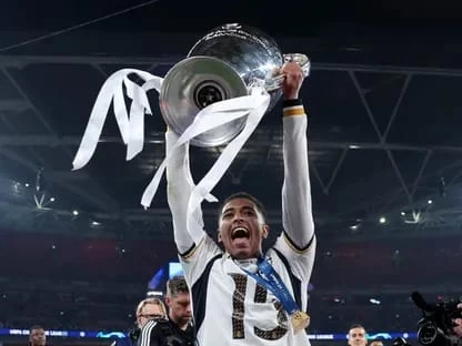 بيلينغهام أفضل لاعب شاب بدوري الأبطال