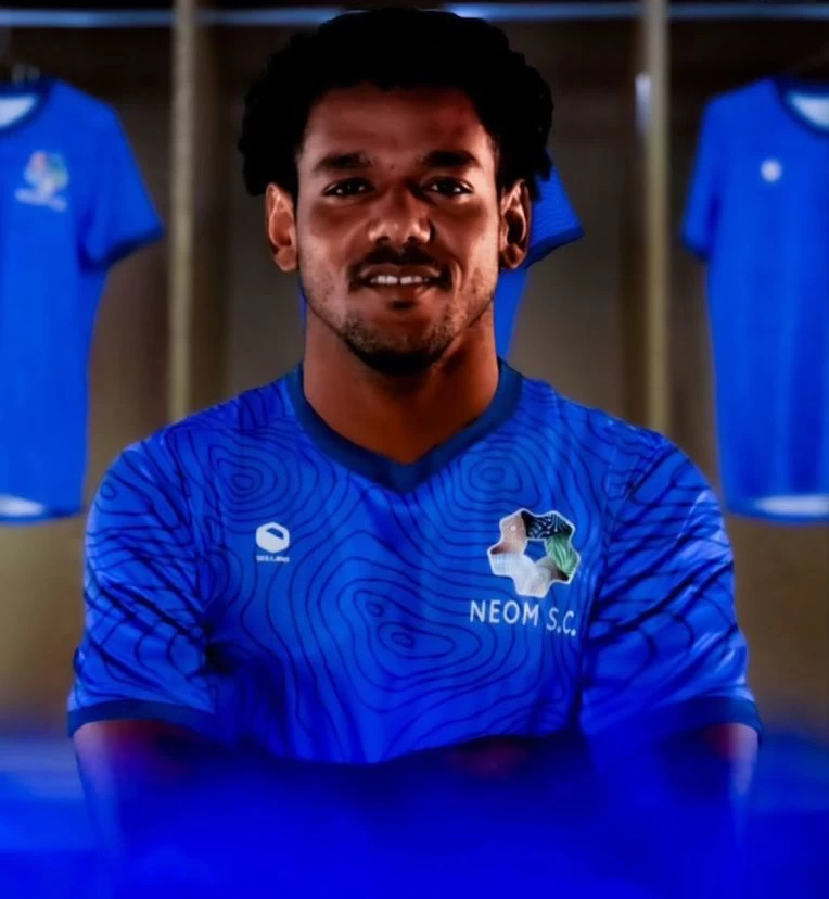 ‏ نيوم يوقع رسميًا مع البرازيلي رومارينيو