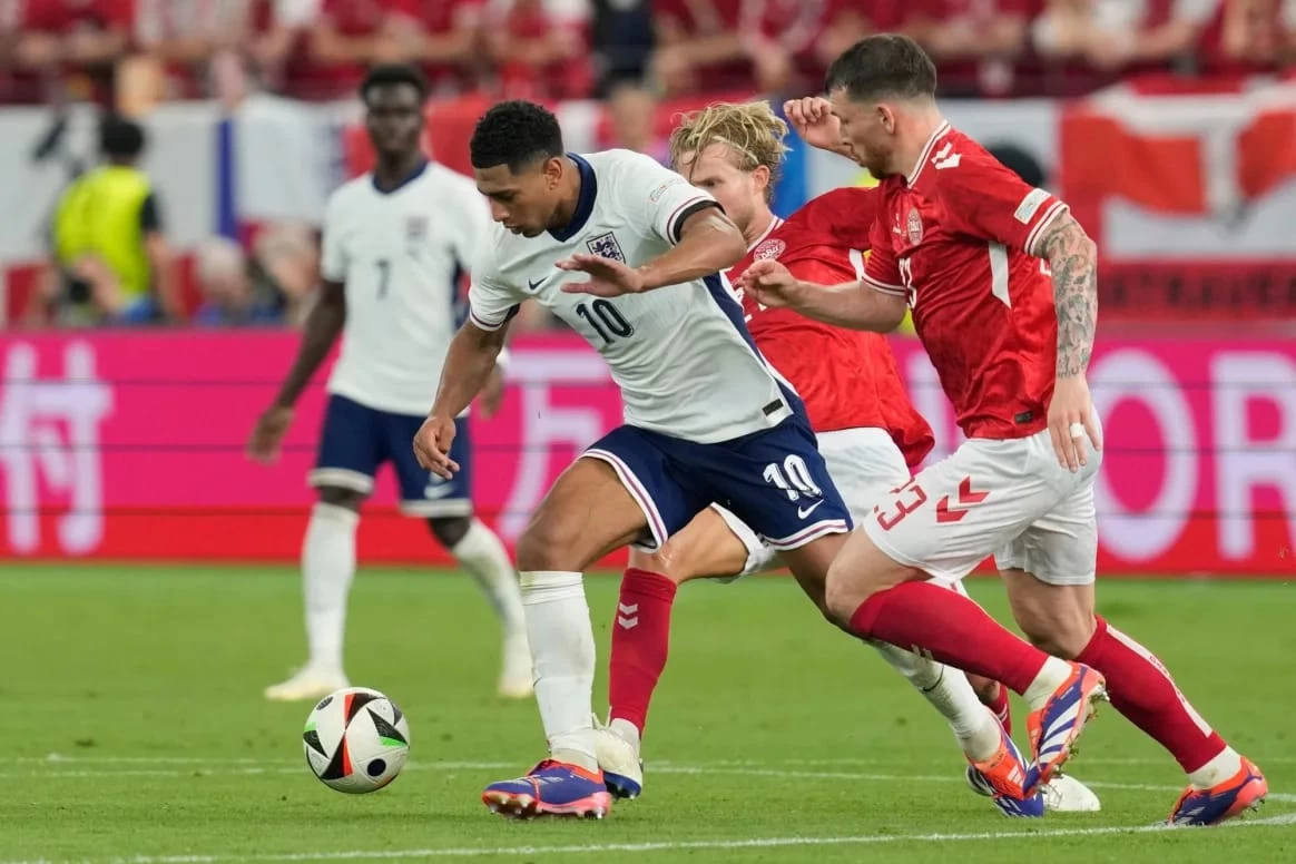 الدنمارك تؤجل تأهل إنجلترا للدور الثاني بعد أن فرضت عليها التعادل بهدف لمثله 