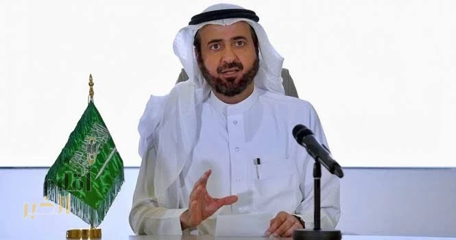 وزير الحج يؤكد ضرورة الالتزام بالتنظيمات والتعليمات لضمان سلامة الحجاج