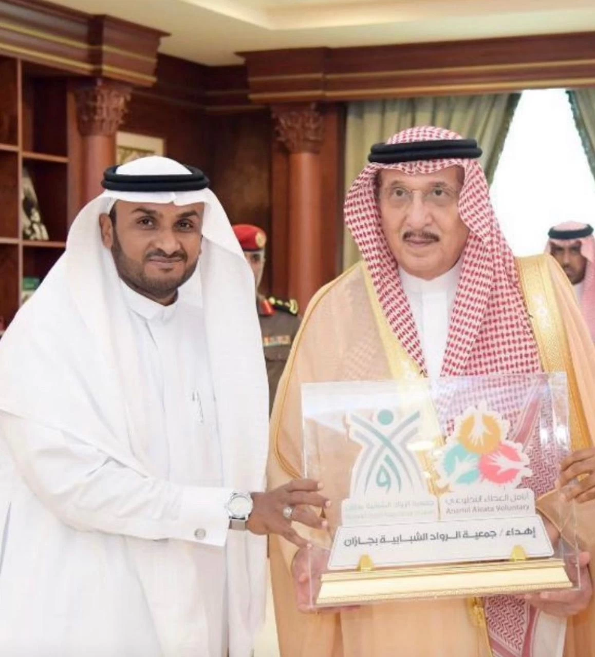 رئيس جمعية الرواد الشبابية بجازان يهنئ سمو أمير المنطقة بمناسبة الثقة الملكية بالتمديد لسموه أربع سنوات قادمة 