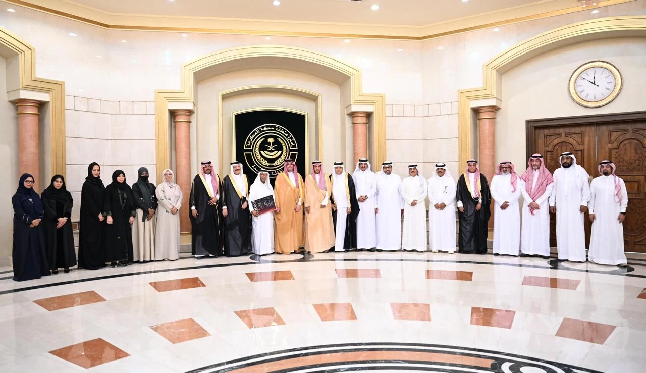 الأمير سعود بن جلوي يَستقْبِل مُدير وأعضاء جمعيّة الثقافة والفنون بجدة