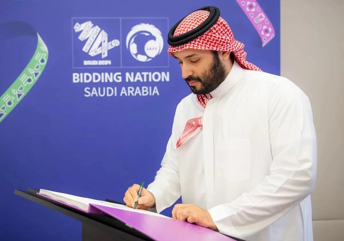 سمو ولي العهد يبارك استكمال المملكة للإجراءات النهائية لملف استضافة كأس العالم 2034 ... استعداداً لتسليمه للفيفا