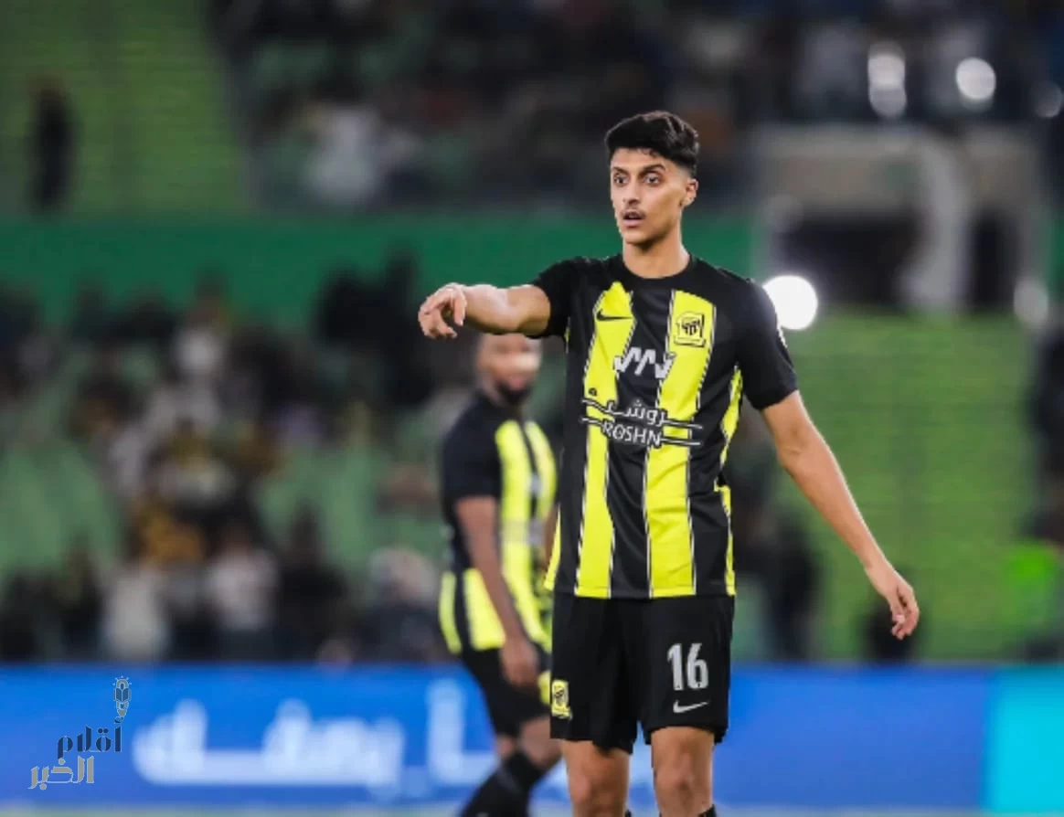 فيصل الغامدي والصحفي يغادران جدة للاحتراف في بلجيكا 