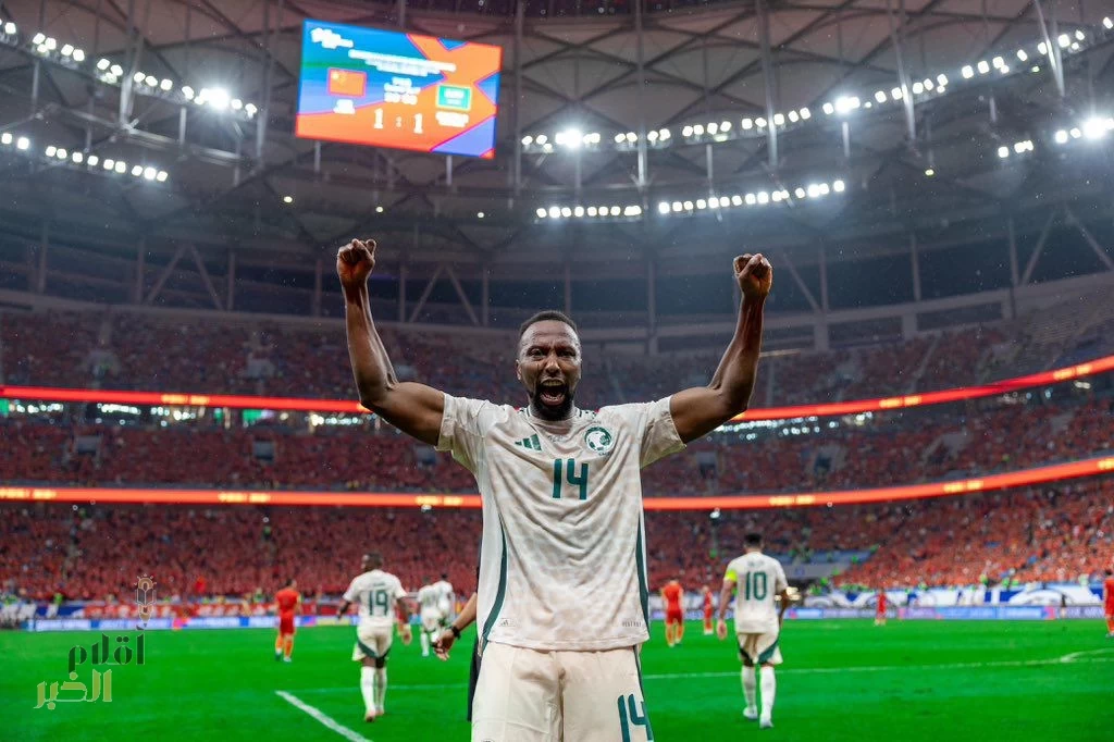 الأخضر يقتنص التنين الصيني بثنائية كادش