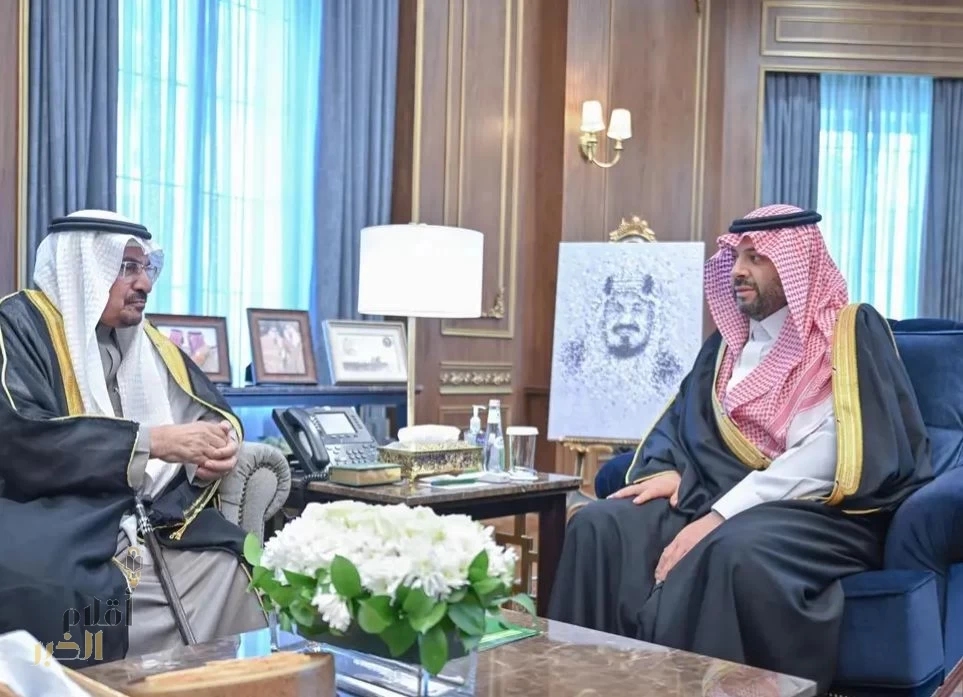 أمير الحدود الشمالية يستقبل رئيس مجلس إدارة الاتحاد السعودي لرياضة الصم