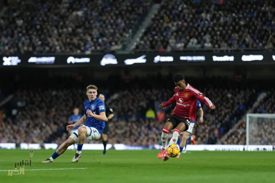 أموريم يبدأ مشواره مع مانشستر بالتعادل مع إبسويتش 