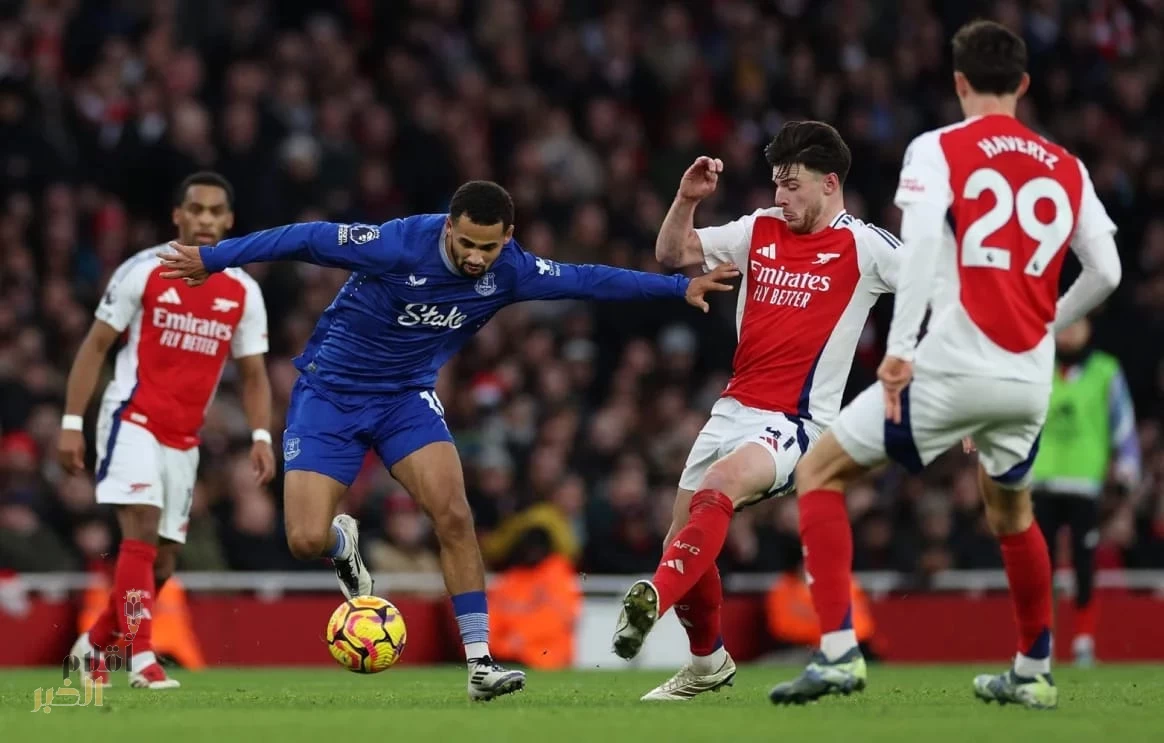 أرسنال يتعثر أمام إيفرتون بتعادل سلبي في الدوري الإنجليزي