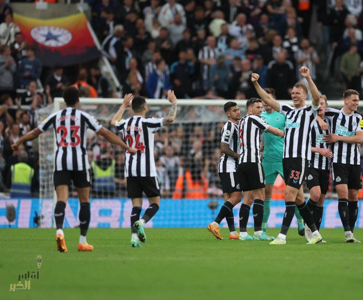 ميرفي يتألق ويقود نيوكاسل لاكتساح ليستر برباعية نظيفة.