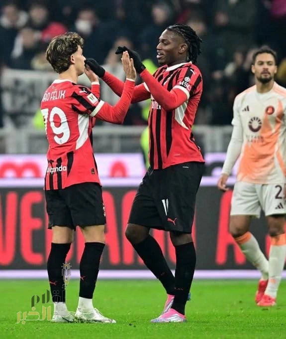 ميلان يقصي روما ويبلغ نصف نهائي كأس إيطاليا بثلاثية مثيرة