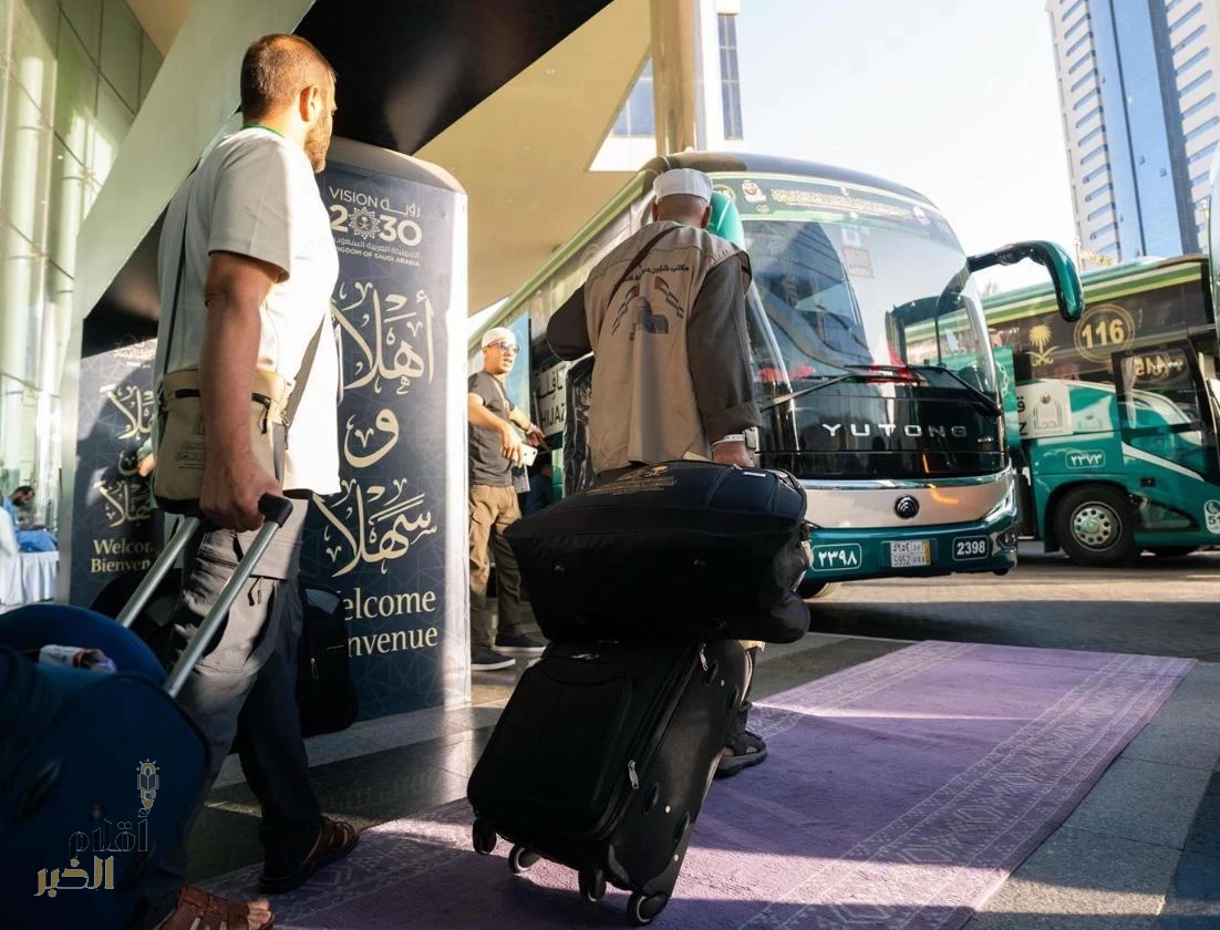 بعد إتمام الحج .. ضيوف برنامج خادم الحرمين الشريفين للحج يغادرون مكة المكرمة متوجهين إلى المدينه المنورة