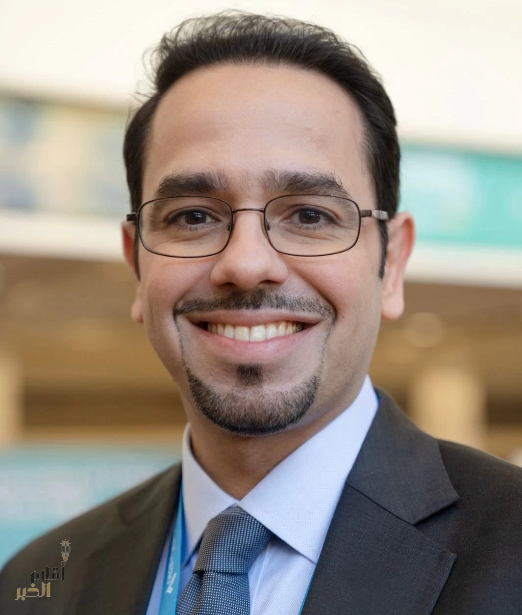الدكتور سعد الصقير أول خليجي يمنح وسام القيادة الدولية في الأمراض الجلدية