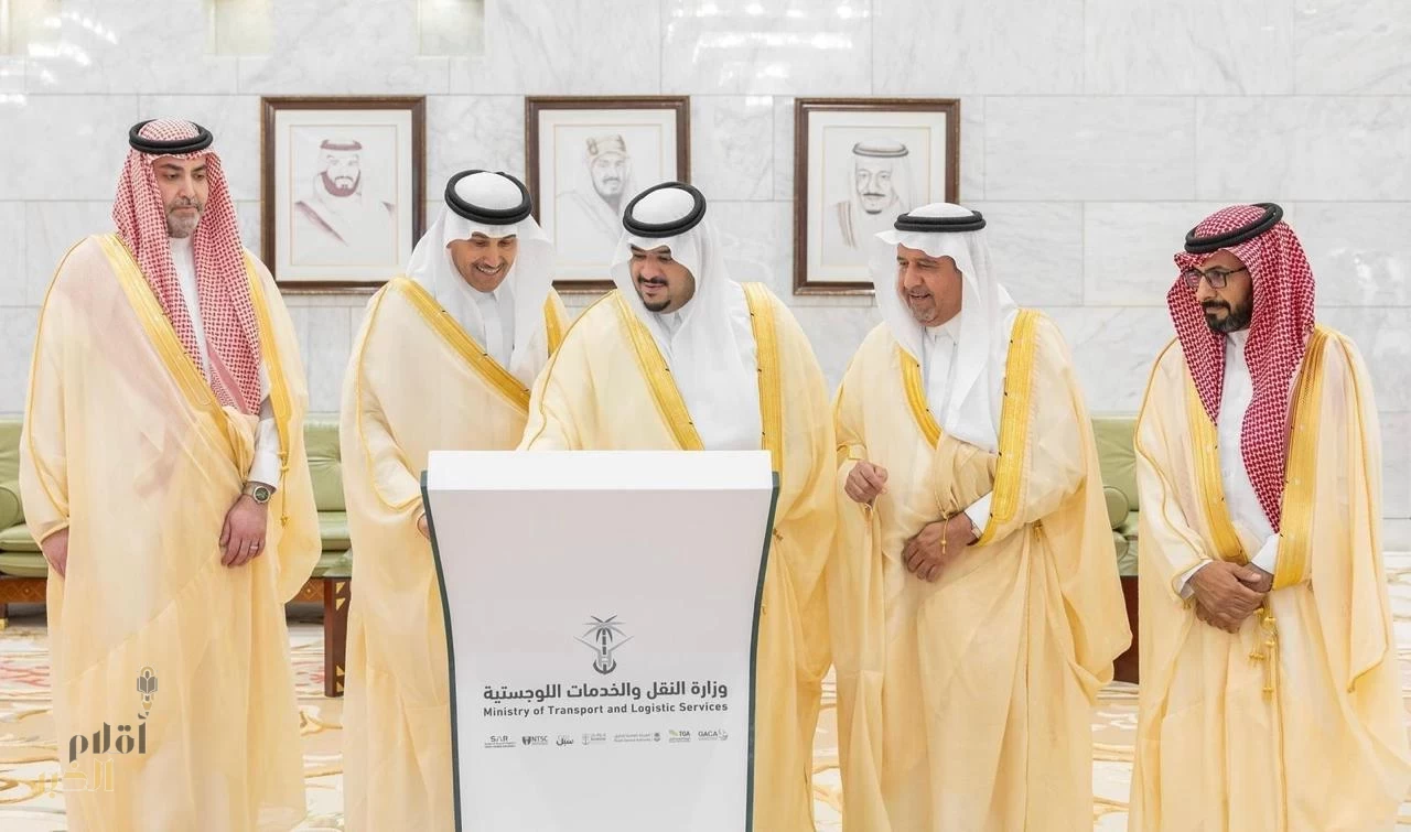 نائب أمير الرياض يُدشّن 6 مشاريع للطرق بالمنطقة بتكلفة بلغت 380 مليون ريال
