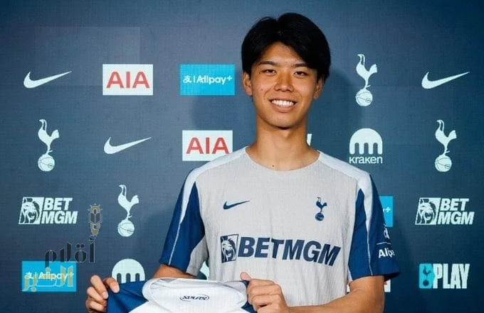 توتنهام يعزز دفاعه بضم الياباني كوتا تاكاي