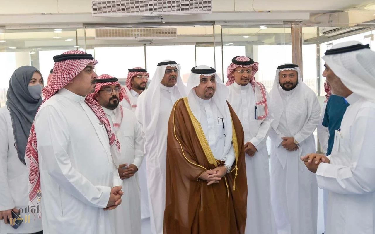 محافظا خليص والكامل يتفقدان مستشفيي المحافظتين ويشهدان تفعيل مشاريع تطويريّة تعزّز جودة الخدمات الصحيّة 