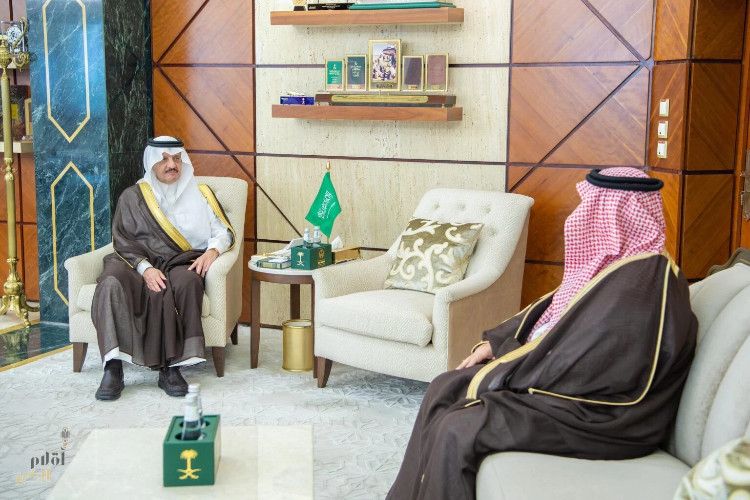 أمير الشرقية يستقبل مدير عام صحة الشرقية بمناسبة تعيينه